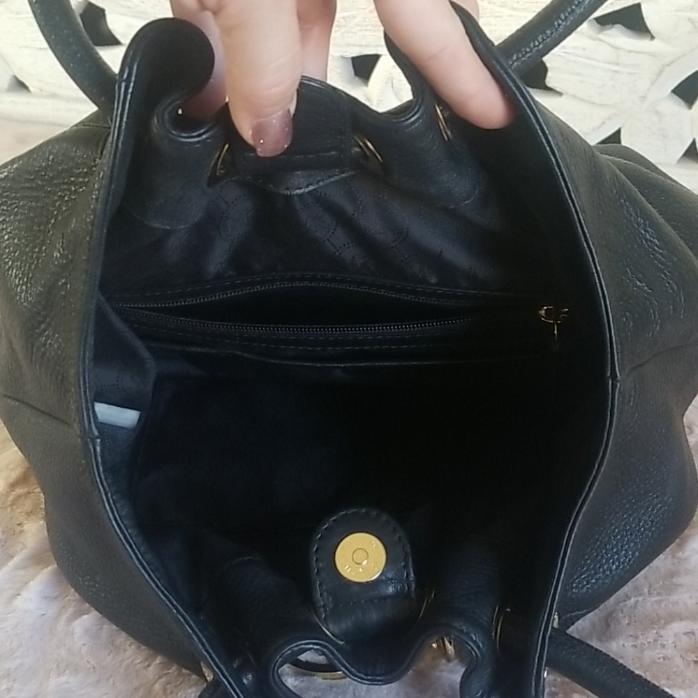 MICHAEL Michael Kors Black Leather Tote with Gold Hardware - Picture 6 of 16